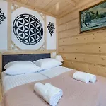 Cizemka- Sauna, Teznia Solankowa * بوكافينا تترايسكا